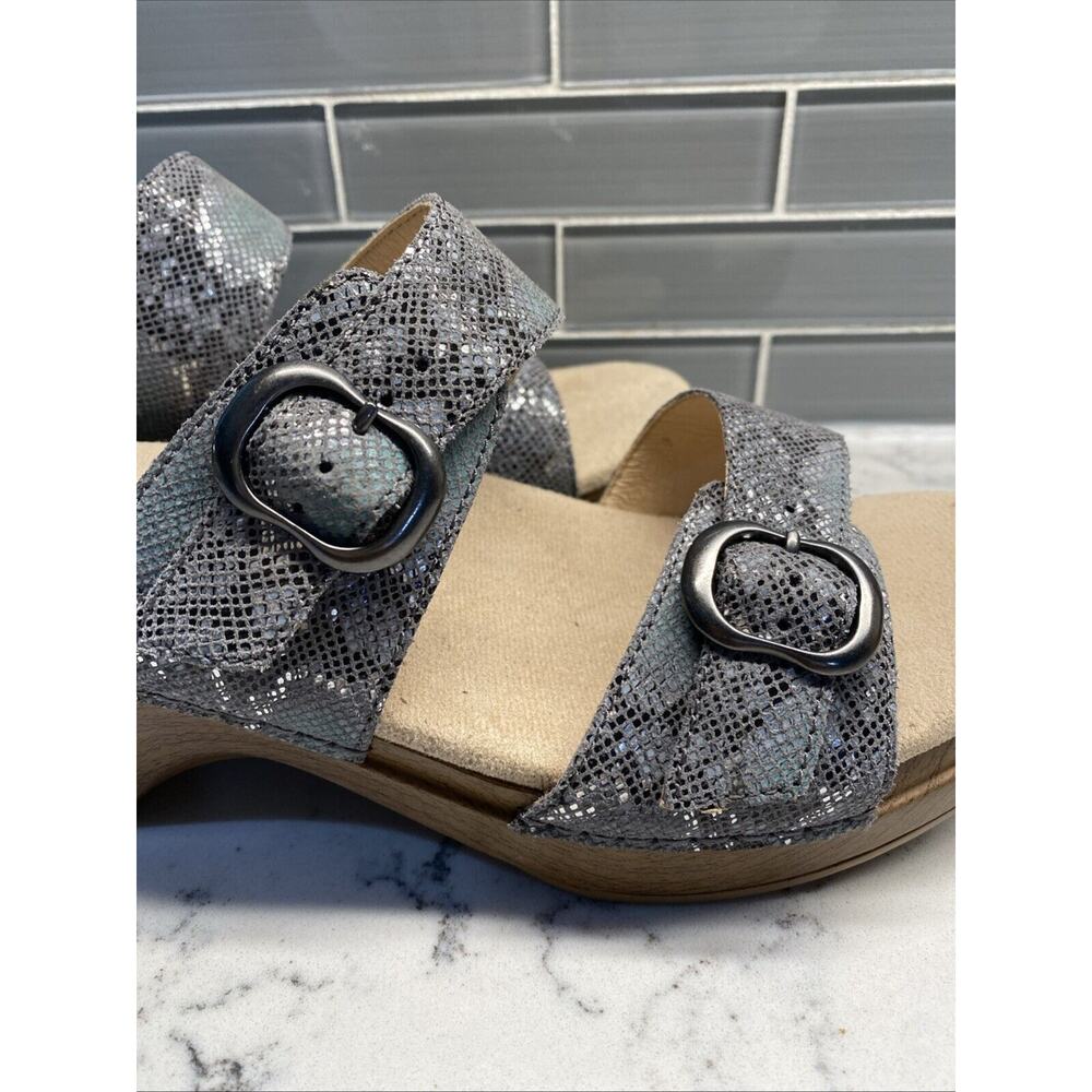 NWOB! Dansko Sophie Green Silver Snake Double Buckle Leather Sandals 42 Comfort - Picture 3 of 8